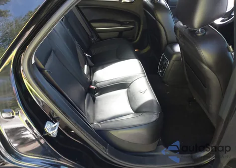 2021 Chrysler 300 Touring L Awd z USA, uszkodzony, nr VIN 2C3CCARG4MH658579